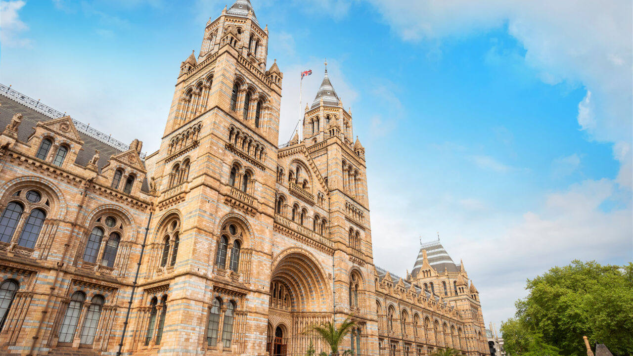 Wide shot of the entrance to the Natural History Museum